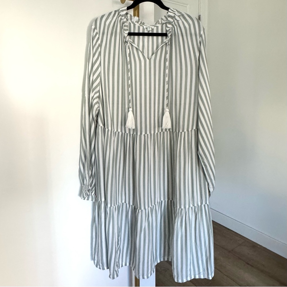 Modest Plus Size 3X Green White Long Sleeve Vertical Striped Tiered Flowy Dress
